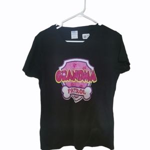 𝅺GRANDMA patrol t shirt size medium